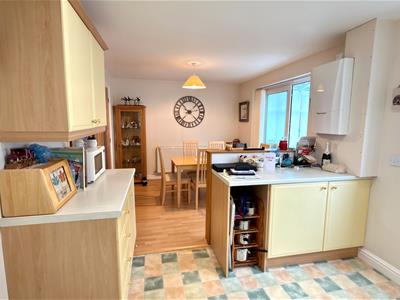 OPEN PLAN KITCHEN/DINING ROOM